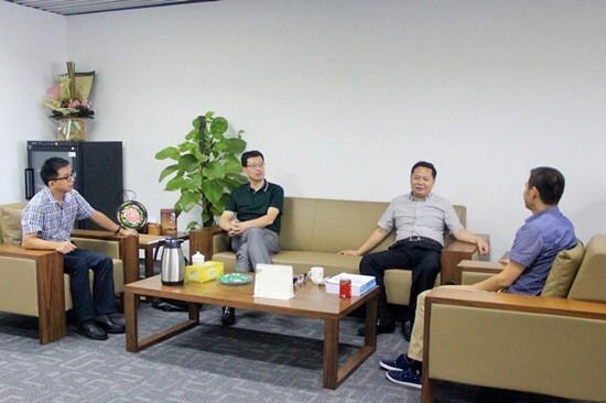 寧波市政府、市外經(jīng)貿(mào)局領(lǐng)導(dǎo)蒞臨我集團(tuán)調(diào)研考察